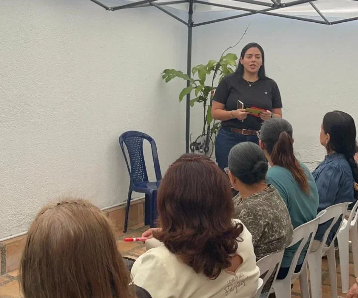 Comunicacion-asertiva-mujeres-corporacion-aequitas-3